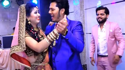 Trending Today Devar Bhabhi Romantic Dance See Funny Reaction Of Groom