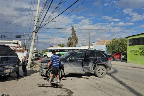 Video Conductor Se Queda Dormido Choca Poste Y Vuelca