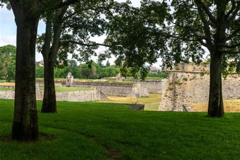 Garden Of The Citadel Of Pamplona Spain Stock Photo Image Of Moat