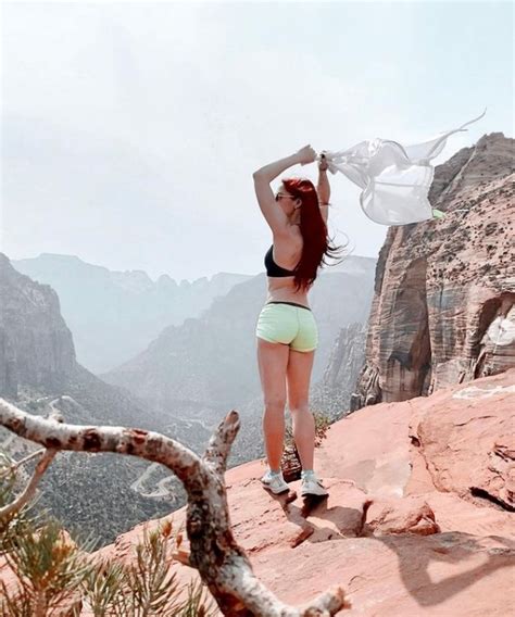 PHOTO Trevor Bauer's Girlfriend Flexing On The World While At Zion ...