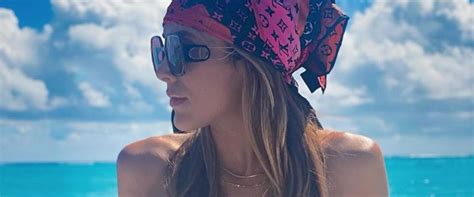 Daniela Ospina Muestra Sus Tatuajes Con Sensual Fotograf A En Bikini