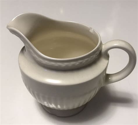 Wedgwood Etruria Barlaston Edme Creamer Small Pitcher Ivory Ships