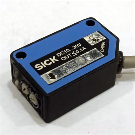 SICK WE100 2P3439 10 30V DC 3 Wires PNP Through Beam Photoelectric