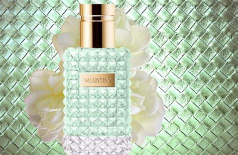 Valentino Donna Rosa Verde Perfume Review, Price, Coupon - PerfumeDiary