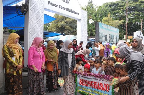 Portal Berita Pemerintah Kota Yogyakarta Tpa Beringharjo Kirab