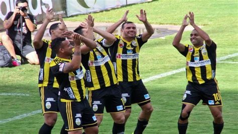 El Deportivo Táchira gana el Clásico Andino por goleada AS