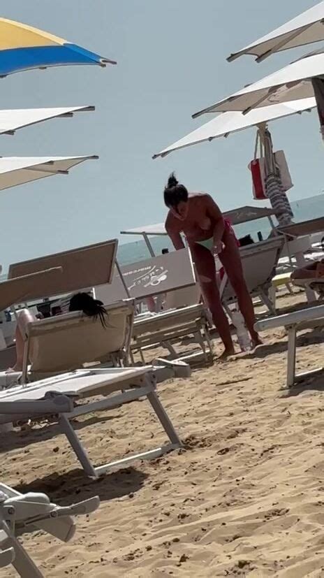 Milf Fica Al Mare In Topless Solopornoitaliani