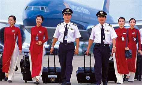 New Uniforms For Vietnam Airlines Meet Mixed Reception Dtinews Dan