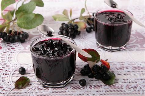 Aronia Nalewka Z Aronii Sok Z Aronii Przetwory Sprawdzone Przepisy