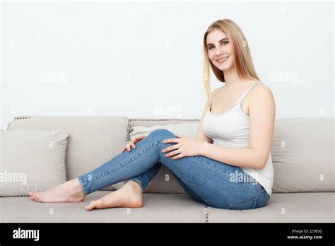 Fille blonde chaude Banque de photographies et dimages à haute résolution Alamy