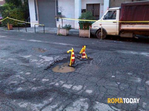 Strade Groviera Nel Municipio VI