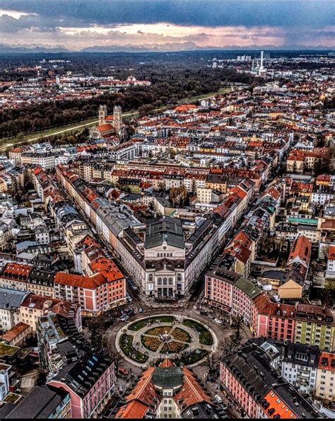 Pin By Rubens Custodio On Diversidades City Skyline Art Dream