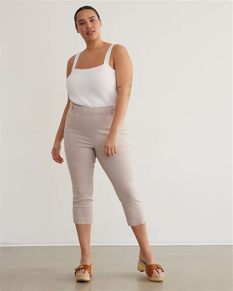 Pantalon Capri Jambe Troite Et Taille Haute L Iconique Reitmans