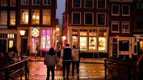 Amsterdam Moves To Ban Smoking Weed In Its Red Light District