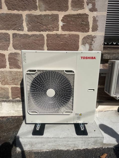 Installation D Une Pompe Chaleur Pac Air Eau A Rothermie Toshiba