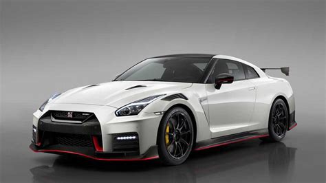 Nissan GT-R Nismo News and Reviews | Motor1.com