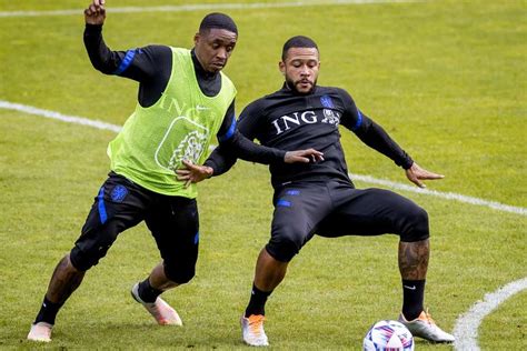 Definitieve Selectie Oranje Zonder Depay En Bergwijn Met Drie