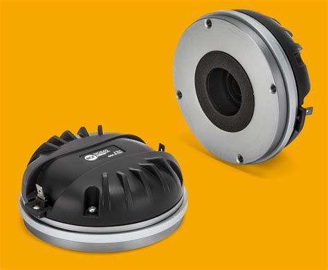 ART 732-A MK4 ACTIVE TWO-WAY SPEAKER