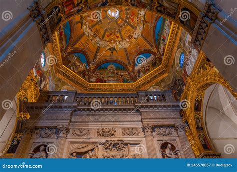 Loreto Italia De Septiembre De Interior Del Santuario De