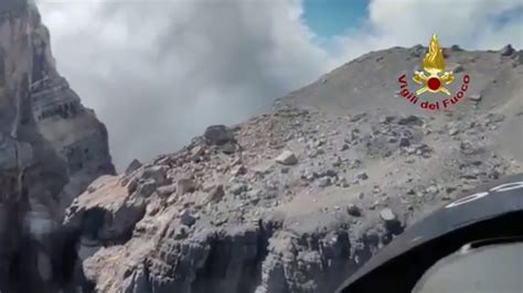 Paura Sulle Dolomiti Si Stacca Un Pezzo Di Roccia Dal Monte Pelmo