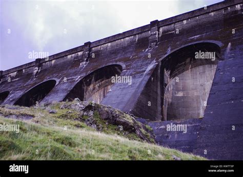 Loch Lomond Dam Hi Res Stock Photography And Images Alamy