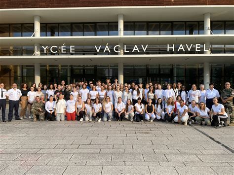 Top départ pour la classe défense Lycée Václav Havel