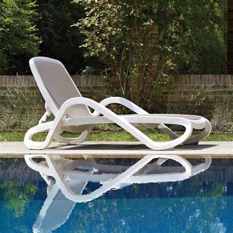 Plastic White color Outdoor furniture beach chair lounger for swimming ...