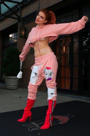 Bella Thorne Porn Pic