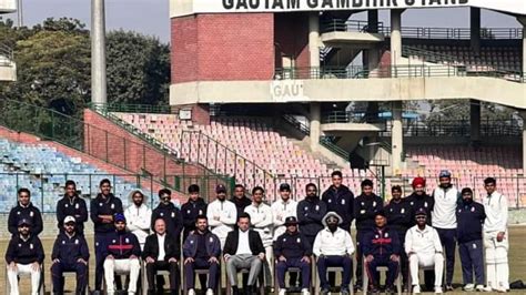 Ranji Trophy Spirited Delhi Punch Above Their Weight Against Mumbai