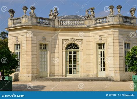 Marie Antoinette Estate in the Parc of Versailles Palace Editorial ...