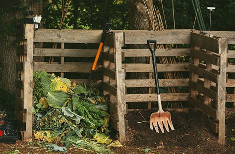 Easy Backyard Compost | DIY Guide | joe gardener®