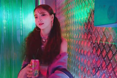 Hot Issue Gratata Who S Who K Pop Database Dbkpop