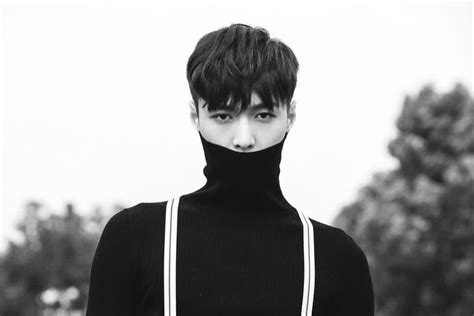 Lay Kembali Ke Korea Dan Melanjutkan Aktivitas Dengan Exo