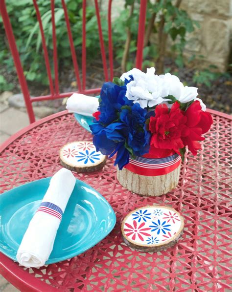 Floral Fourth of July Table Decor DIY