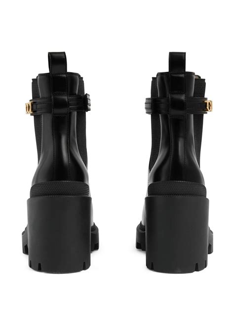 Gucci logo-lettering 70mm Ankle Boots - Farfetch