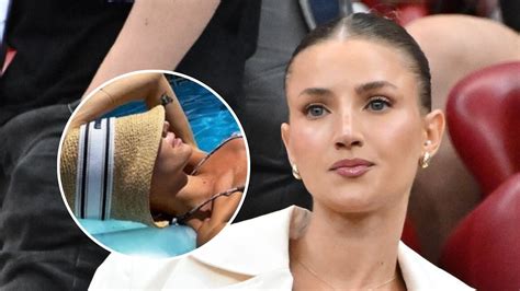 Dziewczyna Arka Milika Pochwali A Si Idealn Figur W Bikini Tak Osi Gn A Ten Efekt