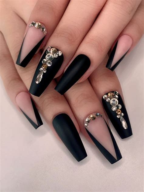 30 Elegant Black Nail Designs For Classy Beauty