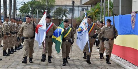 Solenidade no Pátio do 20º BPM marca passagem de comando da 17º RPM