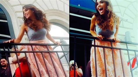 El descuido súper hot de Lali Espósito en Roma