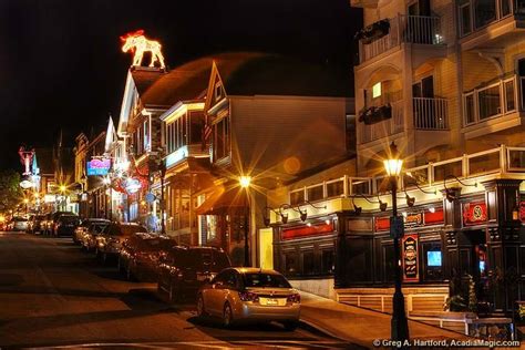 Night On Main Street In Bar Harbor Bar Harbor Bar Harbor Maine Harbor