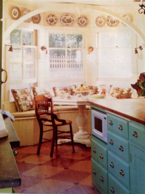 Old fashioned kitchen Need Kitchen Decorating Ideas? Go to Centophobe ...