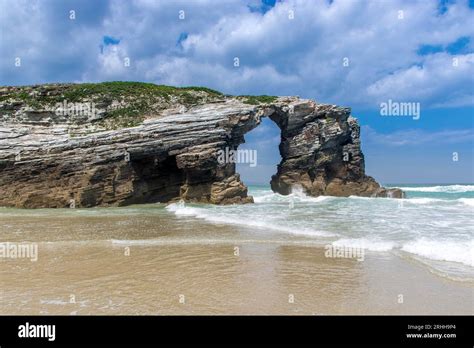 praia das catedrais  cathedral beach   atlantic coast