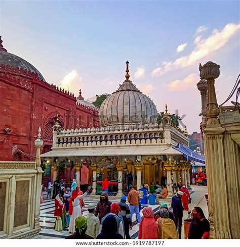 189 Nizamuddin Dargah Delhi Stock Photos, Images & Photography ...