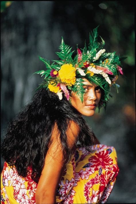 Beautiful Tahitian Vahine Vahiné Tahiti Art Polynésienne Tahiti