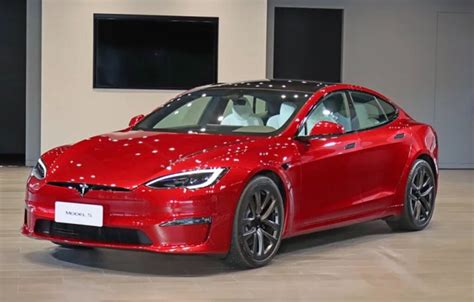 Tesla Debuts ‘Ultra Red’ Model S/X in Taiwan - TeslaNorth.com