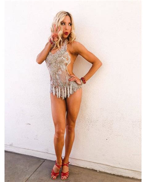 5 Hot Sexy Morgan Larson Bikini Pics