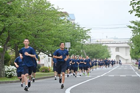 海上自衛隊佐世保地方総監部【公式】 On Twitter 【 Navalsailor🐋】～ 運動能力測定編💦～ 新入隊員達が初めての 運動能力測定 に挑みました🏃 海上自衛隊 の運動