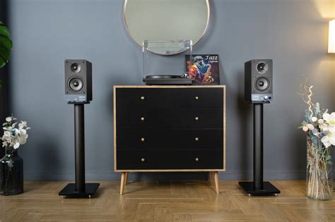 Легендарная S-серия из 80-х на новый лад: представлена активная ...