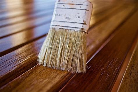 Linseed Oil vs. Teak Oil: Comparing Wood Finishes