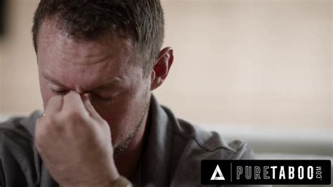 Whitney Wright Caught Her Beau Assfucking Milf Landlady Dee Williams Joined In Hotntubes